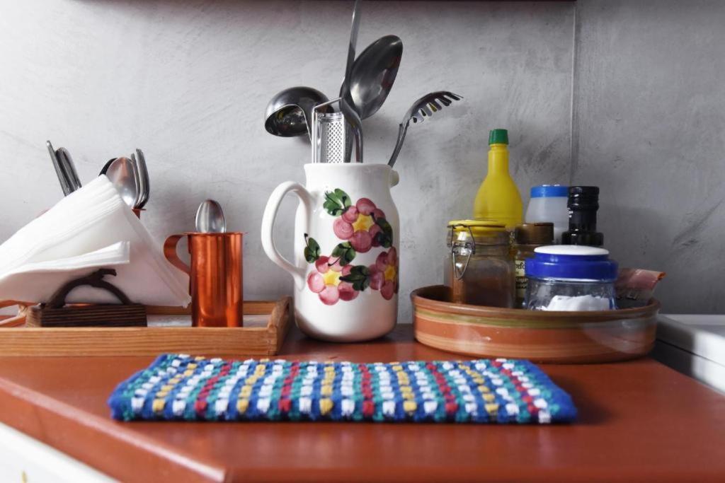 Calderimi Traditional Houses 산토리니 외부 사진
